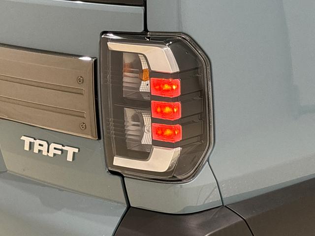 タフト Ｇターボ　ダーククロムベンチャー　バックモニター対応　スカイフィールトップ　クロムパック　メッキパック　シルバーアンダーガーニッシュ　インテリアアクセント　ＬＥＤオートハイビーム＆フォグランプ　電動パーキングブレーキ　バックカメラ　アルミホイール（46枚目）