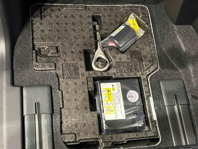 タント カスタムＸ　ＬＥＤオートライト　パワースライドドアウェルカムオープン機能　電動パーキングブレーキ　運転席助手席シートヒーター　アルミホイール　キーフリーシステム　　オート電動格納式ドアミラー（35枚目）