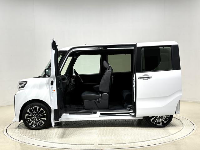 タント カスタムＲＳ　パノラマモニター対応カメラ　ＬＥＤオートライト　パワースライドドアウェルカムオープン機能　オート電動格納式ドアミラー　助手席ロングスライド　助手席イージークローザー　アルミホイール　キーフリーシステム（8枚目）