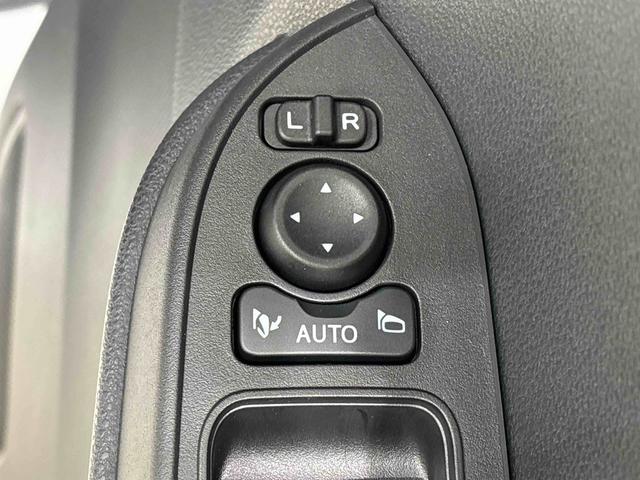 タント カスタムＲＳ　パノラマモニター対応カメラ　ＬＥＤオートライト　パワースライドドアウェルカムオープン機能　オート電動格納式ドアミラー　助手席ロングスライド　助手席イージークローザー　アルミホイール　キーフリーシステム（26枚目）