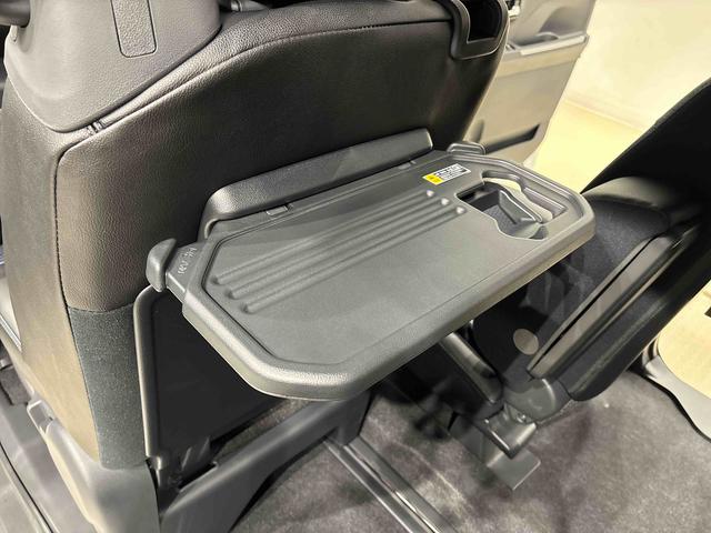 タント カスタムＲＳ　パノラマモニター対応カメラ　ＬＥＤオートライト　パワースライドドアウェルカムオープン機能　オート電動格納式ドアミラー　助手席ロングスライド　助手席イージークローザー　アルミホイール　キーフリーシステム（37枚目）