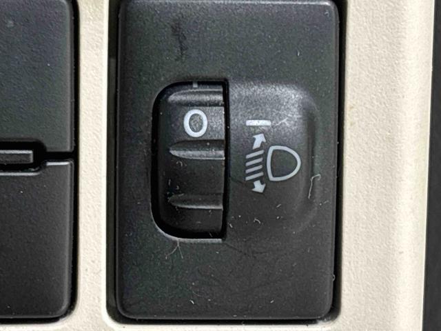 ムーヴキャンバス Ｘリミテッドメイクアップ　ＳＡＩＩＩ　ハロゲンライト　ＬＥＤフォグランプ　置き楽ボックス　オートライト　プッシュボタンスタート　セキュリティアラーム　パノラマモニター対応カメラ　両側パワースライドドア（22枚目）