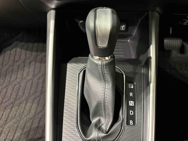 ロッキー プレミアムＧ　ＨＥＶ　ＬＥＤヘッドランプ・フォグランプ　全車速追従機能付アダプティブクルーズコントロール　レーンキープコントロール　ブラインドスポットモニター　１７インチアルミホイール　シートヒーター（24枚目）