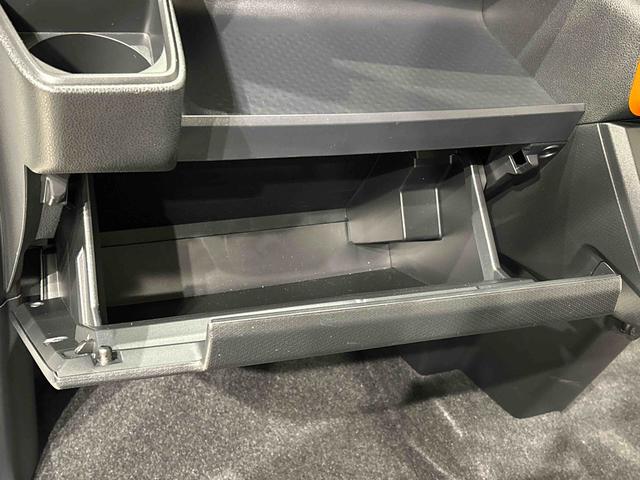 タント ファンクロスターボ　バックカメラ付き　両側パワースライドドア　ＬＥＤオートライト　パワースライドドアウェルカムオープン機能　電動格納式ドアミラー　助手席ロングスライド　助手席イージークローザー　　セキュリティアラーム　キーフリーシステム（32枚目）