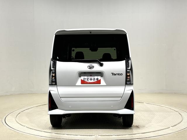タント カスタムＲＳ　　電子パーキング　　ＬＥＤヘッドライト　ＬＥＤオートライト　パワースライドドアウェルカムオープン機能　電動パーキングブレーキ　運転席助手席シートヒーター　アルミホイール　キーフリーシステム　　オート電動格納式ドアミラー（9枚目）