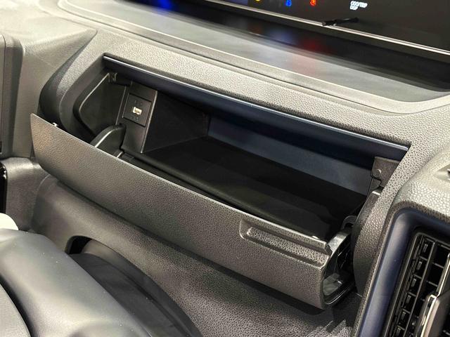 タント カスタムＲＳ　　電子パーキング　　ＬＥＤヘッドライト　ＬＥＤオートライト　パワースライドドアウェルカムオープン機能　電動パーキングブレーキ　運転席助手席シートヒーター　アルミホイール　キーフリーシステム　　オート電動格納式ドアミラー（26枚目）