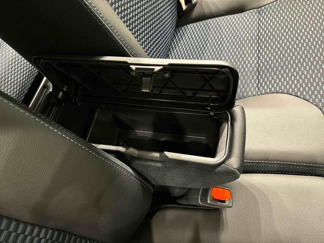 タント カスタムＲＳ　　電子パーキング　　ＬＥＤヘッドライト　ＬＥＤオートライト　パワースライドドアウェルカムオープン機能　電動パーキングブレーキ　運転席助手席シートヒーター　アルミホイール　キーフリーシステム　　オート電動格納式ドアミラー（30枚目）