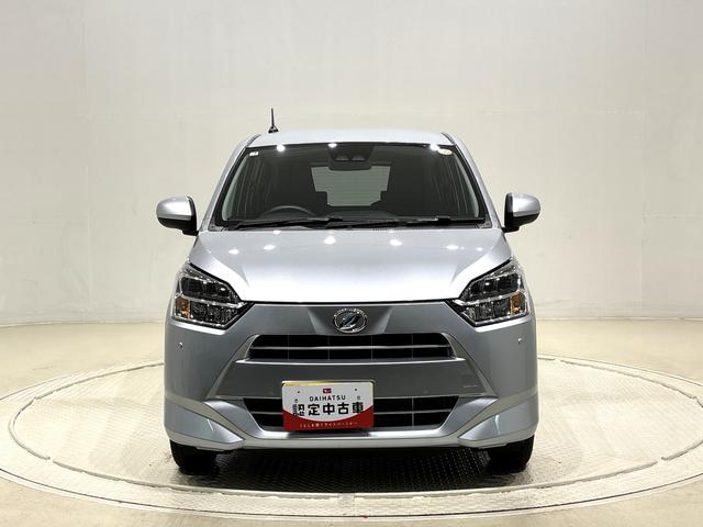ミライース Ｘ　ＳＡＩＩＩ　バックモニター対応カメラ　ＬＥＤヘッドランプ　セキュリティアラーム　コーナーセンサー　１４インチフルホイールキャップ　キーレスエントリー　電動格納式ドアミラー　ショツピングフック　マニュアルエアコン（6枚目）