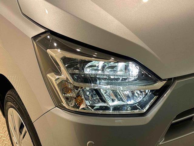 ミライース Ｘ　ＳＡＩＩＩ　バックモニター対応カメラ　ＬＥＤヘッドランプ　セキュリティアラーム　コーナーセンサー　１４インチフルホイールキャップ　キーレスエントリー　電動格納式ドアミラー　ショツピングフック　マニュアルエアコン（40枚目）