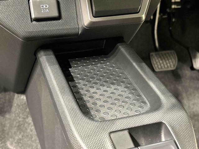 タフト Ｇ　クロムベンチャー　バックモニター対応カメラ　スカイフィールトップ　クロムパック　メッキパック　シルバーアンダーガーニッシュ　インテリアアクセント　ＬＥＤオートハイビーム＆フォグランプ　電動パーキングブレーキ　バックカメラ　アルミホイール（19枚目）