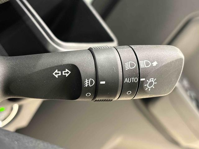 タフト Ｇ　クロムベンチャー　バックモニター対応カメラ　スカイフィールトップ　クロムパック　メッキパック　シルバーアンダーガーニッシュ　インテリアアクセント　ＬＥＤオートハイビーム＆フォグランプ　電動パーキングブレーキ　バックカメラ　アルミホイール（24枚目）