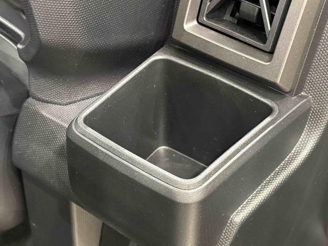 タフト Ｇ　クロムベンチャー　バックモニター対応カメラ　スカイフィールトップ　クロムパック　メッキパック　シルバーアンダーガーニッシュ　インテリアアクセント　ＬＥＤオートハイビーム＆フォグランプ　電動パーキングブレーキ　バックカメラ　アルミホイール（26枚目）