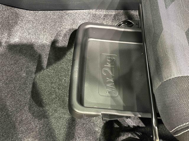 タフト Ｇ　クロムベンチャー　バックモニター対応カメラ　スカイフィールトップ　クロムパック　メッキパック　シルバーアンダーガーニッシュ　インテリアアクセント　ＬＥＤオートハイビーム＆フォグランプ　電動パーキングブレーキ　バックカメラ　アルミホイール（33枚目）