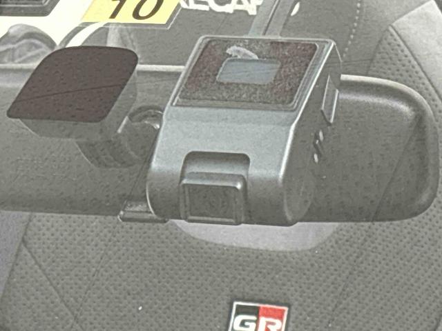 コペン ＧＲ　スポーツ　電動開閉式ルーフ　ＬＥＤヘッドランプ　ハロゲンフォグランプ　　１６インチタイヤ＆アルミホイール　プッシュボタンスタート　セキュリティアラーム　スタビライザー（フロント・リヤ）（9枚目）