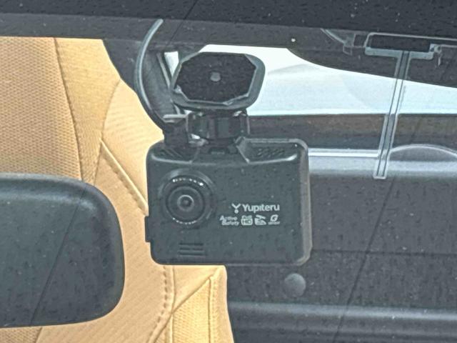 コペン セロ　社外ナビゲーション　ドライブレコーダー　バックカメラ　アクティブトップ　運転席・助手席シートヒーター　ＬＥＤヘッドランプ　本革巻ステアリングホイール　純正アルミホイール（切削デザイン）ステアリングスイッチ（9枚目）