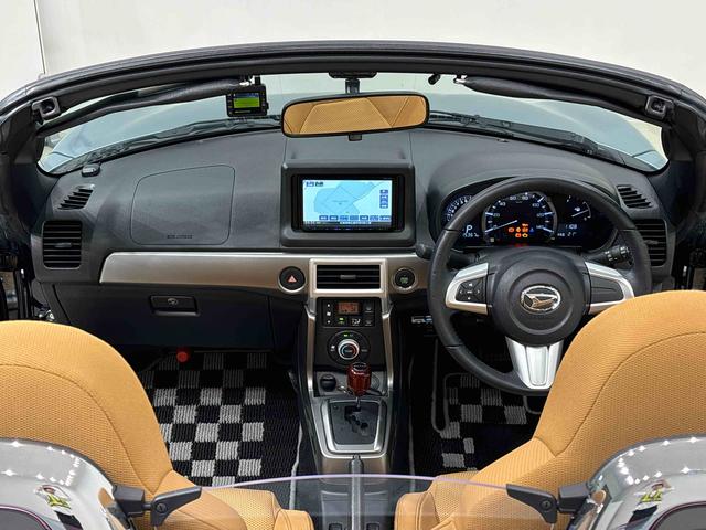 コペン セロ　社外ナビゲーション　ドライブレコーダー　バックカメラ　アクティブトップ　運転席・助手席シートヒーター　ＬＥＤヘッドランプ　本革巻ステアリングホイール　純正アルミホイール（切削デザイン）ステアリングスイッチ（17枚目）