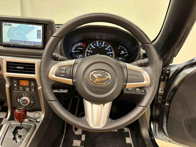 コペン セロ　社外ナビゲーション　ドライブレコーダー　バックカメラ　アクティブトップ　運転席・助手席シートヒーター　ＬＥＤヘッドランプ　本革巻ステアリングホイール　純正アルミホイール（切削デザイン）ステアリングスイッチ（18枚目）