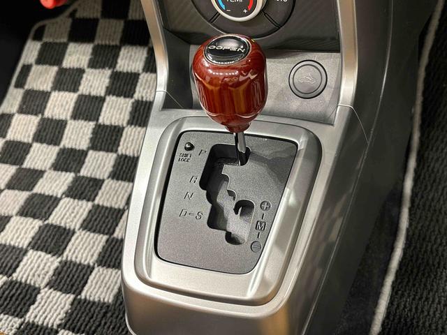 コペン セロ　社外ナビゲーション　ドライブレコーダー　バックカメラ　アクティブトップ　運転席・助手席シートヒーター　ＬＥＤヘッドランプ　本革巻ステアリングホイール　純正アルミホイール（切削デザイン）ステアリングスイッチ（21枚目）