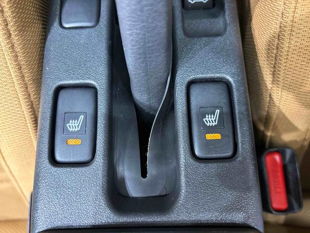 コペン セロ　社外ナビゲーション　ドライブレコーダー　バックカメラ　アクティブトップ　運転席・助手席シートヒーター　ＬＥＤヘッドランプ　本革巻ステアリングホイール　純正アルミホイール（切削デザイン）ステアリングスイッチ（25枚目）