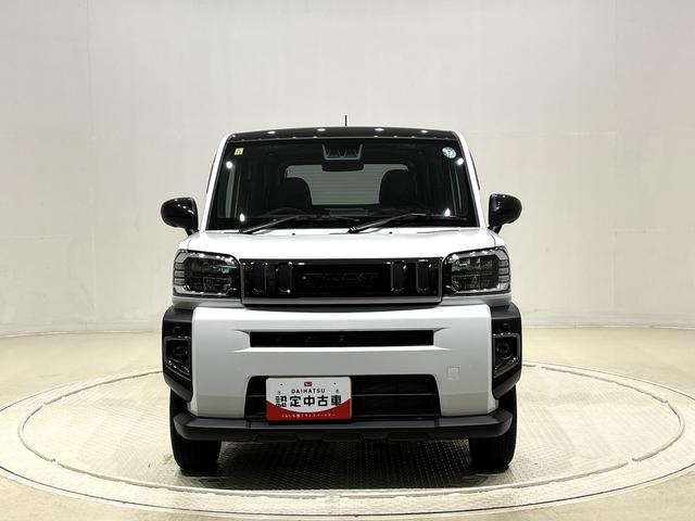 タフト Ｇターボ　スタイルパック（ブラック）パノラマモニター　全車速追従機能付ＡＣＣ　電動パーキングブレーキブレーキ　オートブレーキホールド機能　運転席・助手席シートヒーター　運転席シートリフター　チルトステアリング　オートライト　キーフリーシステム（6枚目）