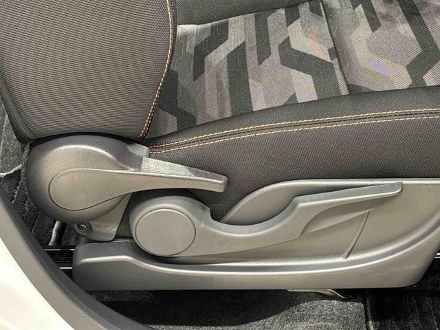 タフト Ｇターボ　スタイルパック（ブラック）パノラマモニター　全車速追従機能付ＡＣＣ　電動パーキングブレーキブレーキ　オートブレーキホールド機能　運転席・助手席シートヒーター　運転席シートリフター　チルトステアリング　オートライト　キーフリーシステム（30枚目）