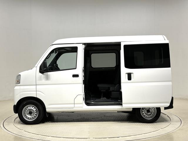 ハイゼットカーゴ ＤＸ　４ＷＤ　ＡＴ　ＡＭ／ＦＭラジオチューナー　ハロゲンヘッドランプ　トップシェイドガラス　コーナーセンサー　オーバーヘッドシェルフ　フロントドアパワーウインドウ　キーレスエントリー　ＡＭ／ＦＭラジオ　テンパータイヤ　スチールホイール（8枚目）