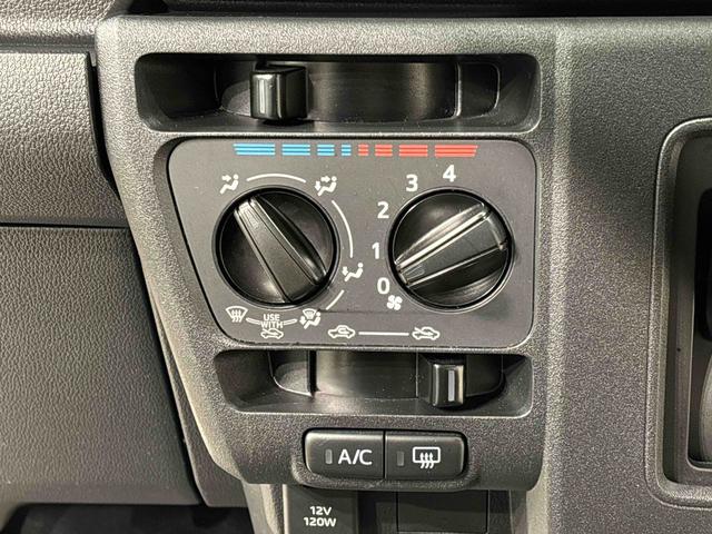 ハイゼットカーゴ ＤＸ　４ＷＤ　ＡＴ　ＡＭ／ＦＭラジオチューナー　ハロゲンヘッドランプ　トップシェイドガラス　コーナーセンサー　オーバーヘッドシェルフ　フロントドアパワーウインドウ　キーレスエントリー　ＡＭ／ＦＭラジオ　テンパータイヤ　スチールホイール（13枚目）