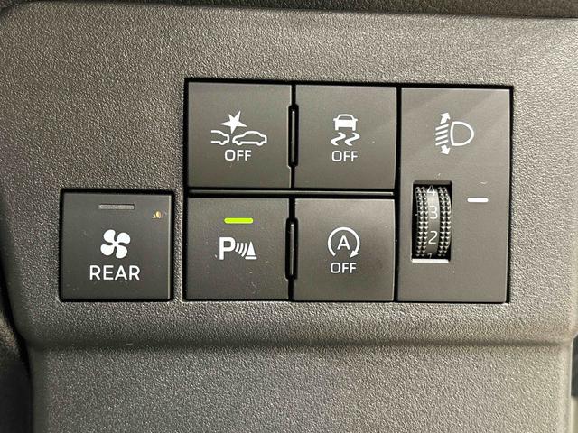 ハイゼットカーゴ ＤＸ　４ＷＤ　ＡＴ　ＡＭ／ＦＭラジオチューナー　ハロゲンヘッドランプ　トップシェイドガラス　コーナーセンサー　オーバーヘッドシェルフ　フロントドアパワーウインドウ　キーレスエントリー　ＡＭ／ＦＭラジオ　テンパータイヤ　スチールホイール（15枚目）