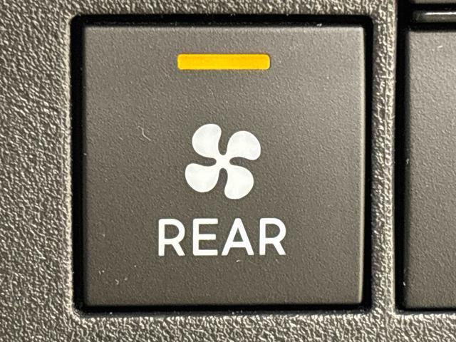 ハイゼットカーゴ ＤＸ　４ＷＤ　ＡＴ　ＡＭ／ＦＭラジオチューナー　ハロゲンヘッドランプ　トップシェイドガラス　コーナーセンサー　オーバーヘッドシェルフ　フロントドアパワーウインドウ　キーレスエントリー　ＡＭ／ＦＭラジオ　テンパータイヤ　スチールホイール（16枚目）