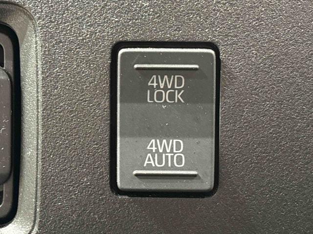 ハイゼットカーゴ ＤＸ　４ＷＤ　ＡＴ　ＡＭ／ＦＭラジオチューナー　ハロゲンヘッドランプ　トップシェイドガラス　コーナーセンサー　オーバーヘッドシェルフ　フロントドアパワーウインドウ　キーレスエントリー　ＡＭ／ＦＭラジオ　テンパータイヤ　スチールホイール（21枚目）