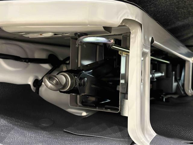 ハイゼットカーゴ ＤＸ　４ＷＤ　ＡＴ　ＡＭ／ＦＭラジオチューナー　ハロゲンヘッドランプ　トップシェイドガラス　コーナーセンサー　オーバーヘッドシェルフ　フロントドアパワーウインドウ　キーレスエントリー　ＡＭ／ＦＭラジオ　テンパータイヤ　スチールホイール（36枚目）
