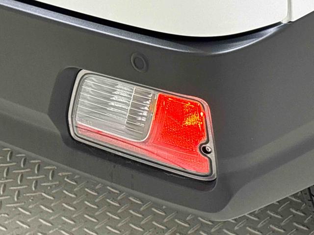 ハイゼットカーゴ ＤＸ　４ＷＤ　ＡＴ　ＡＭ／ＦＭラジオチューナー　ハロゲンヘッドランプ　トップシェイドガラス　コーナーセンサー　オーバーヘッドシェルフ　フロントドアパワーウインドウ　キーレスエントリー　ＡＭ／ＦＭラジオ　テンパータイヤ　スチールホイール（43枚目）