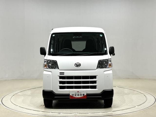 ハイゼットカーゴ DX 4WD AM・FMラジオ マニュアルエアコン ハロゲンヘッドランプ キーレスエントリー オーバーヘッドシェルフ 荷室ランプ AM・FMラジオ テンパータイヤ スチールホイール マニュアルエアコン(6枚目)