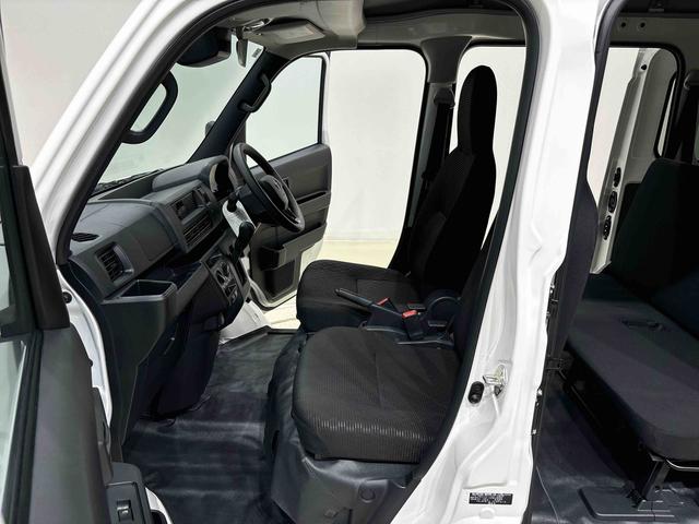 ハイゼットカーゴ DX 4WD AM・FMラジオ マニュアルエアコン ハロゲンヘッドランプ キーレスエントリー オーバーヘッドシェルフ 荷室ランプ AM・FMラジオ テンパータイヤ スチールホイール マニュアルエアコン(30枚目)