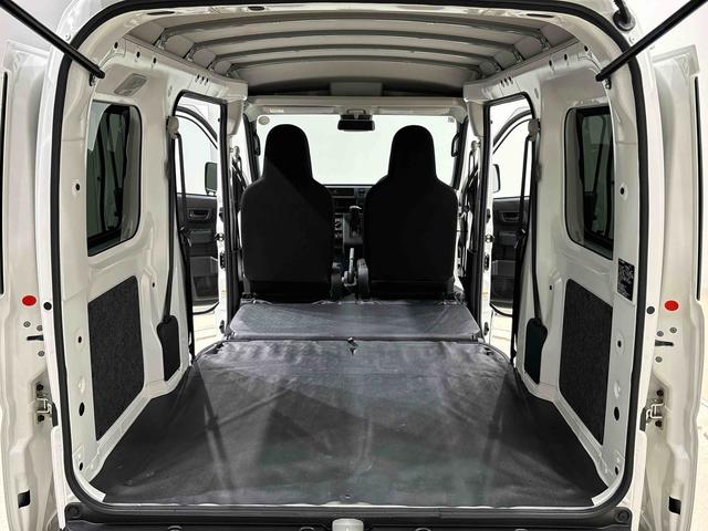 ハイゼットカーゴ DX 4WD AM・FMラジオ マニュアルエアコン ハロゲンヘッドランプ キーレスエントリー オーバーヘッドシェルフ 荷室ランプ AM・FMラジオ テンパータイヤ スチールホイール マニュアルエアコン(34枚目)