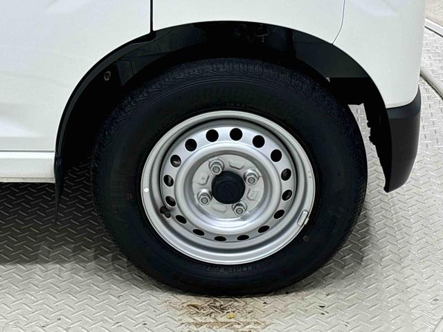 ハイゼットカーゴ DX 4WD AM・FMラジオ マニュアルエアコン ハロゲンヘッドランプ キーレスエントリー オーバーヘッドシェルフ 荷室ランプ AM・FMラジオ テンパータイヤ スチールホイール マニュアルエアコン(44枚目)