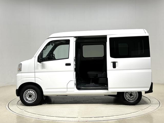 ハイゼットカーゴ DX 4WD AM・FMラジオ マニュアルエアコン ハロゲンヘッドランプ キーレスエントリー オーバーヘッドシェルフ 荷室ランプ AM・FMラジオ テンパータイヤ スチールホイール マニュアルエアコン(8枚目)