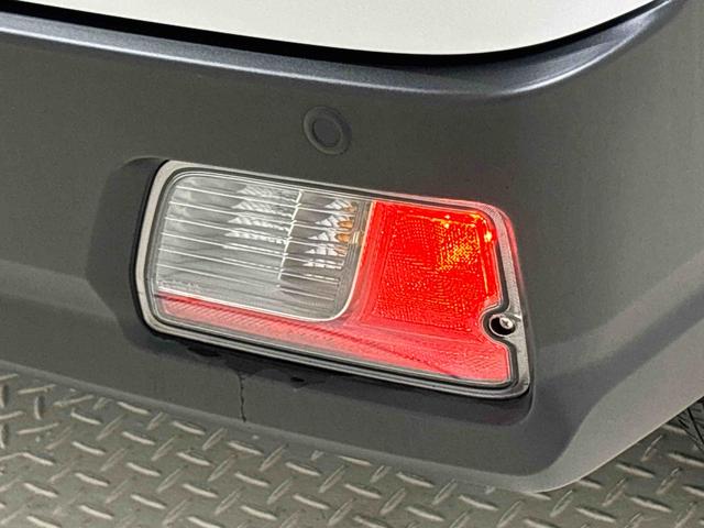 ハイゼットカーゴ DX 4WD AM・FMラジオ マニュアルエアコン ハロゲンヘッドランプ キーレスエントリー オーバーヘッドシェルフ 荷室ランプ AM・FMラジオ テンパータイヤ スチールホイール マニュアルエアコン(44枚目)