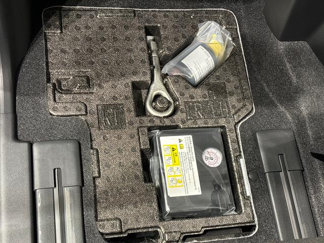 タント ファンクロスターボ　バックカメラ付き　前席シートヒーター　ＬＥＤオートライト　パワースライドドアウェルカムオープン機能　電動格納式ドアミラー　助手席ロングスライド　助手席イージークローザー　　セキュリティアラーム　キーフリーシステム（33枚目）