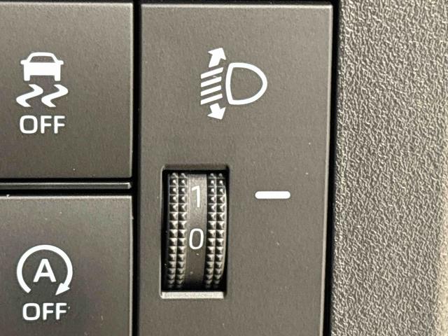 ハイゼットカーゴ クルーズ　４ＷＤ　キーフリーシステム　スペアタイヤ　トップシェイドガラス　１２インチフルホイールキャップ　コーナーセンサー　マニュアルエアコン　プッシュボタンスタート　運転席・助手席パワーウィンドウ　セキュリティーアラーム　サイドアンダードアミラー（21枚目）