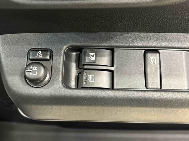 ハイゼットカーゴ クルーズ　４ＷＤ　キーフリーシステム　スペアタイヤ　トップシェイドガラス　１２インチフルホイールキャップ　コーナーセンサー　マニュアルエアコン　プッシュボタンスタート　運転席・助手席パワーウィンドウ　セキュリティーアラーム　サイドアンダードアミラー（24枚目）