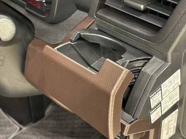 タンク Ｘ　Ｓ　２ＷＤ　ＣＶＴ車　助手席側電動スライドドア　マルチリフレクターハロゲンヘッドライト　ＬＥＤフォグランプ　キーフリーシステム　キーフリーシステム連動式電動格納ドアミラー　マニュアルエアコン（28枚目）