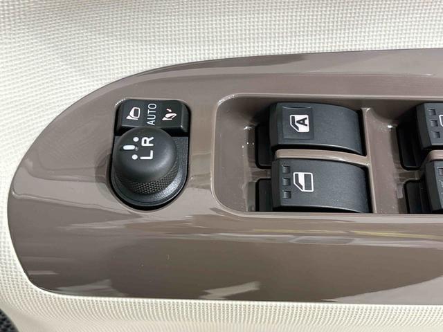 ムーヴキャンバス Ｇメイクアップリミテッド　ＳＡＩＩＩ　ナビ　ドラレコ　ＥＴＣ　ＬＥＤヘッドランプ・フォグランプ　置き楽ボックス　オートライト　プッシュボタンスタート　セキュリティアラーム　パノラマモニター対応カメラ　両側パワースライドドア（25枚目）