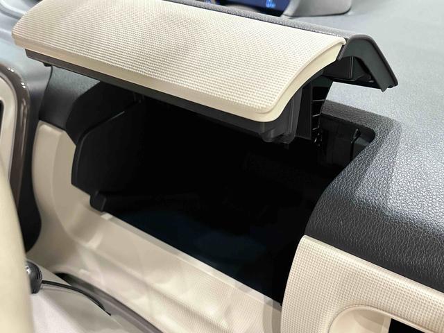 ムーヴキャンバス Ｇメイクアップリミテッド　ＳＡＩＩＩ　ナビ　ドラレコ　ＥＴＣ　ＬＥＤヘッドランプ・フォグランプ　置き楽ボックス　オートライト　プッシュボタンスタート　セキュリティアラーム　パノラマモニター対応カメラ　両側パワースライドドア（27枚目）