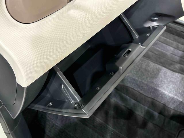 ムーヴキャンバス Ｇメイクアップリミテッド　ＳＡＩＩＩ　ナビ　ドラレコ　ＥＴＣ　ＬＥＤヘッドランプ・フォグランプ　置き楽ボックス　オートライト　プッシュボタンスタート　セキュリティアラーム　パノラマモニター対応カメラ　両側パワースライドドア（34枚目）