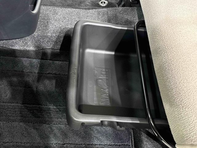 ムーヴキャンバス Ｇメイクアップリミテッド　ＳＡＩＩＩ　ナビ　ドラレコ　ＥＴＣ　ＬＥＤヘッドランプ・フォグランプ　置き楽ボックス　オートライト　プッシュボタンスタート　セキュリティアラーム　パノラマモニター対応カメラ　両側パワースライドドア（35枚目）