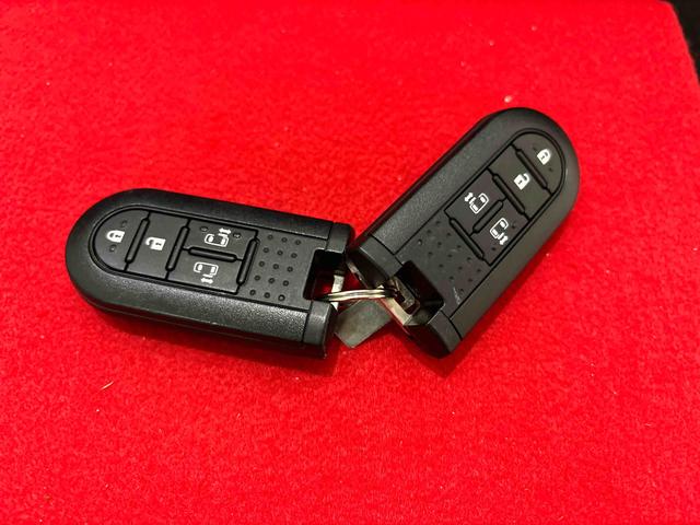 ムーヴキャンバス Ｇメイクアップリミテッド　ＳＡＩＩＩ　ナビ　ドラレコ　ＥＴＣ　ＬＥＤヘッドランプ・フォグランプ　置き楽ボックス　オートライト　プッシュボタンスタート　セキュリティアラーム　パノラマモニター対応カメラ　両側パワースライドドア（51枚目）
