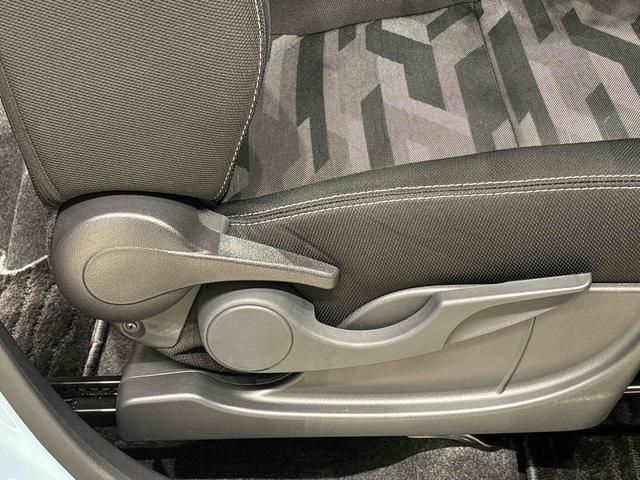 タフト G クロムベンチャー 純正ナビ バックモニター ドラレコ スカイフィールトップ クロムパック メッキパック シルバーアンダーガーニッシュ インテリアアクセント LEDオートライト&フォグランプ 電動パーキングブレーキ バックカメラ アルミホイール(29枚目)