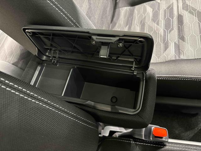 タフト G クロムベンチャー 純正ナビ バックモニター ドラレコ スカイフィールトップ クロムパック メッキパック シルバーアンダーガーニッシュ インテリアアクセント LEDオートライト&フォグランプ 電動パーキングブレーキ バックカメラ アルミホイール(31枚目)