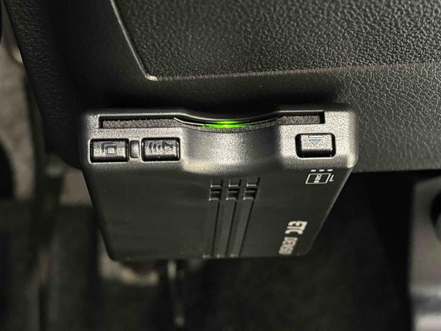 ミラトコット Ｇ　リミテッド　ＳＡＩＩＩ　パノラマモニター　ナビ　ＥＴＣ　キーフリーシステム　キーフリーシステム連動式格納電動ドアミラー　ＬＥＤヘッドランプ　オートエアコン　純正ドライブレコーダー　プッシュボタンスタート　オートライト　運転席・助手席シートヒーター（8枚目）